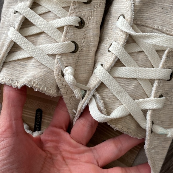 Beige heather flat sneaker shoes - Picture 16 of 17